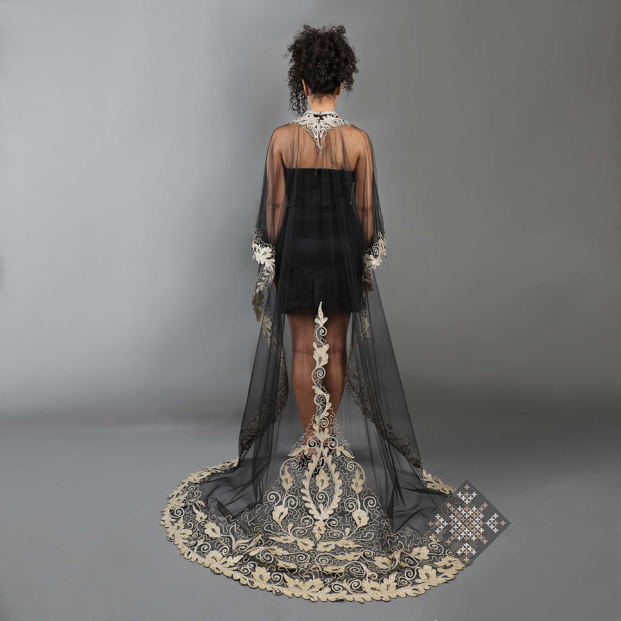 Sahar Black Gold Cape shopMUB Sahar Black Gold Cape shopMUB